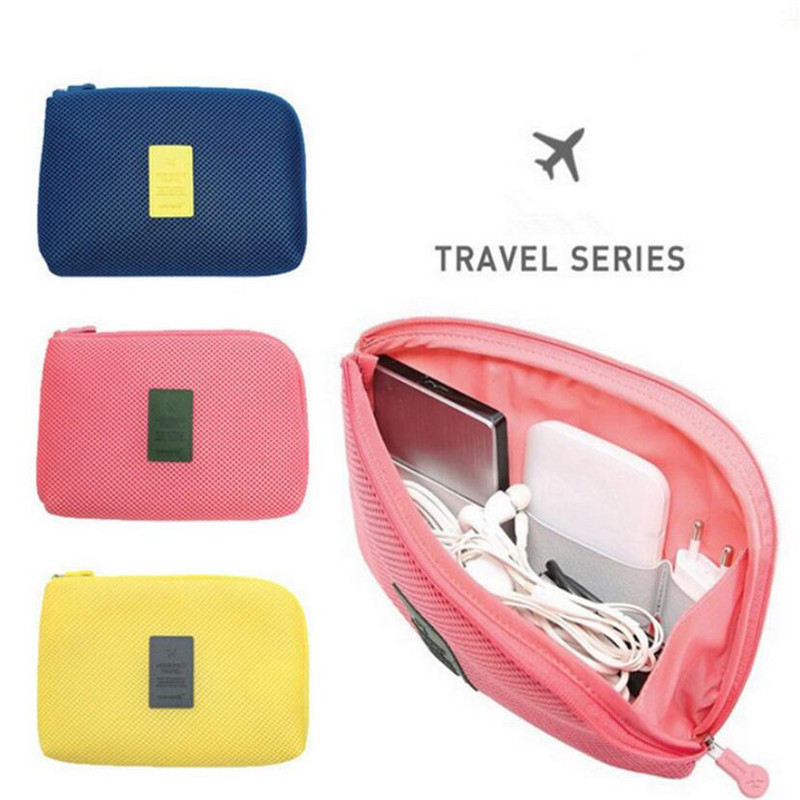 إكسسوارات السفر حقيبة كابل الم - مراجعة Tech Accessories Case وسعره