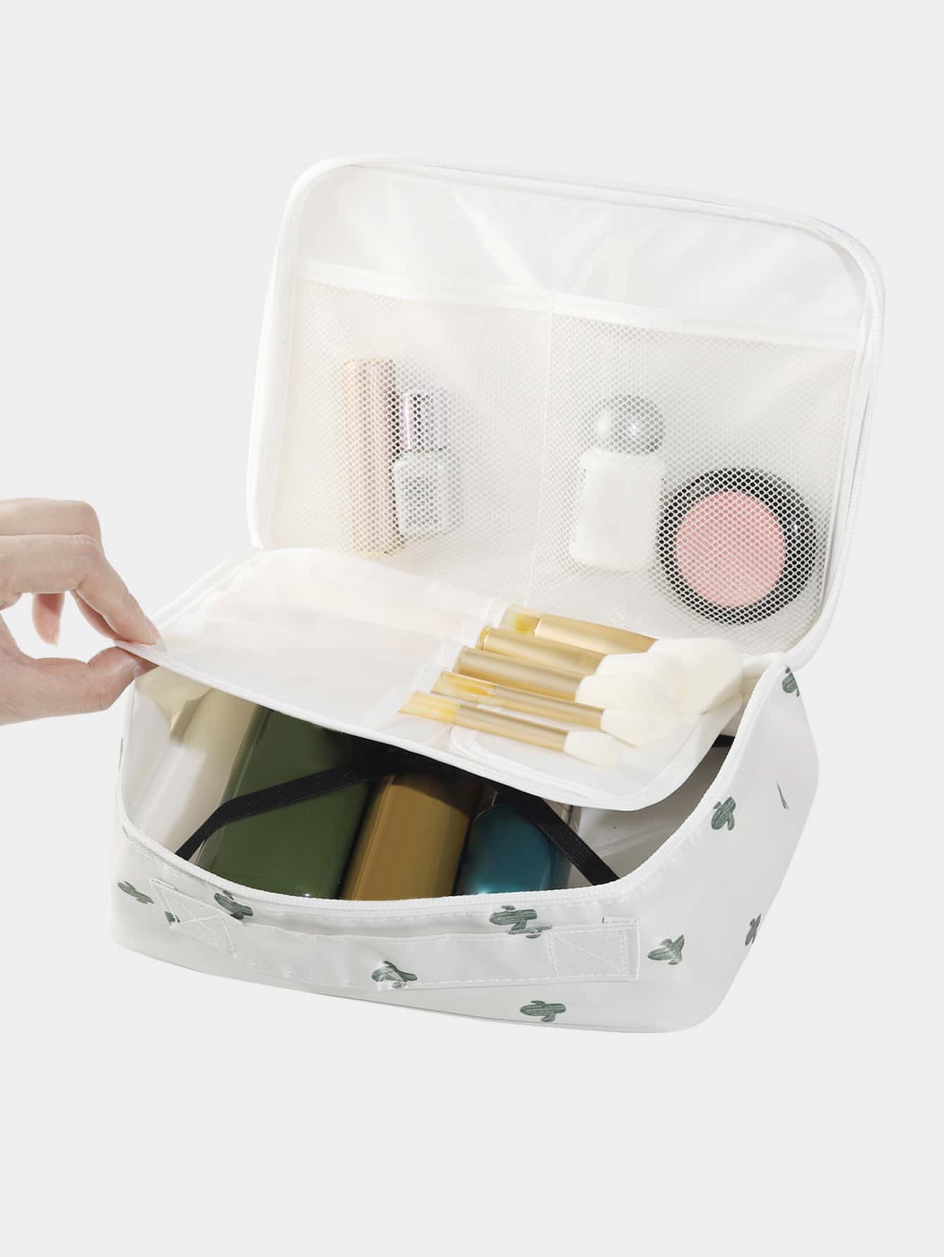 حقيبة مستحضرات تجميل مقاومة لل - مراجعة Tech Accessories Travel Bag وسعره