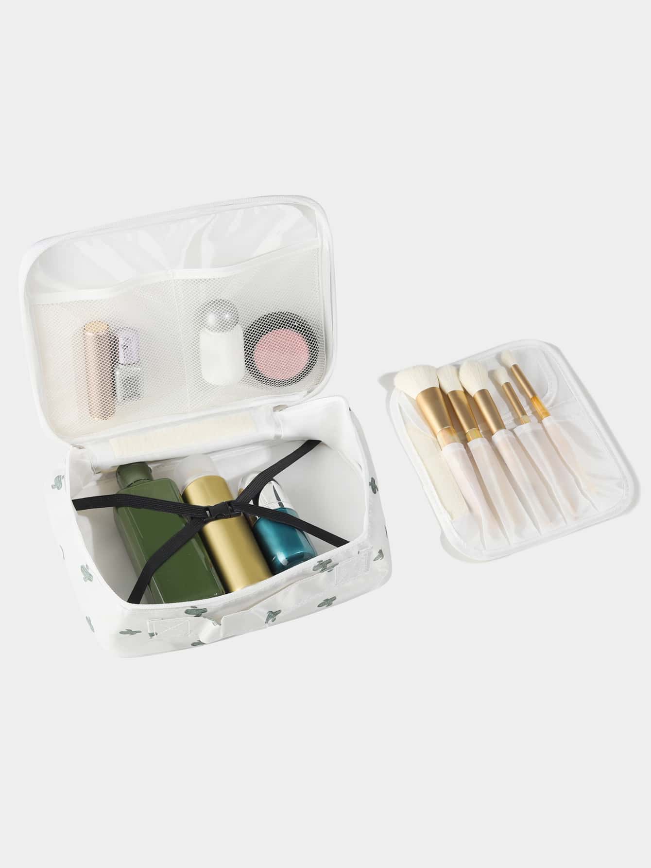 حقيبة مستحضرات تجميل مقاومة لل - مراجعة Tech Accessories Travel Bag وسعره