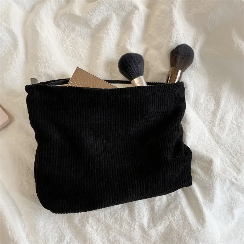 سروال قصير للسفر حقيبة مستحضرا - مراجعة Tech Accessories Travel Bag وسعره